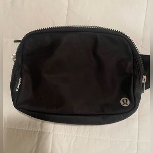 Lululemon belt bag - 2L
